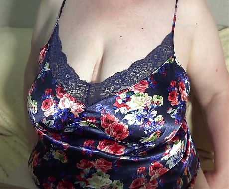 A Plump MILF on a Webcam Shows Her Big Boobs and Tells How to Jerk off. Dirty Talk and Saggy Tits.